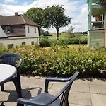 Appartement 1 Im Fischerhaus Mit Wintergarten Und Terrasse Seedorf (Rugen)