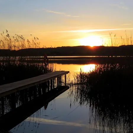 Apartament 1 Im Fischerhaus Mit Wintergarten Und Terrasse Seedorf (Rugen)