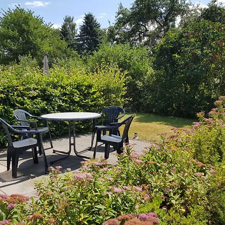 Appartement 1 Im Fischerhaus Mit Wintergarten Und Terrasse Seedorf (Rugen)